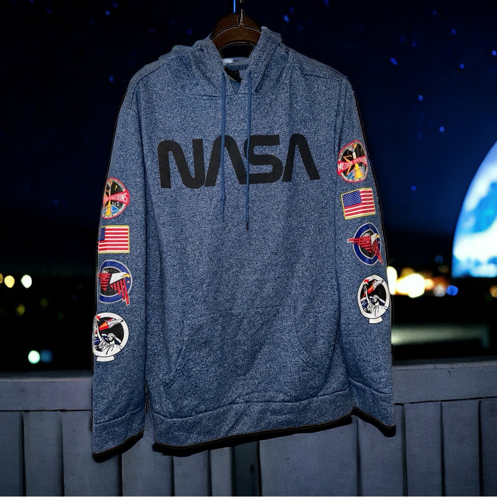 Buzz Aldrin Family Foundation Men’s NASA Hooded Sweatshirt Size L Blue